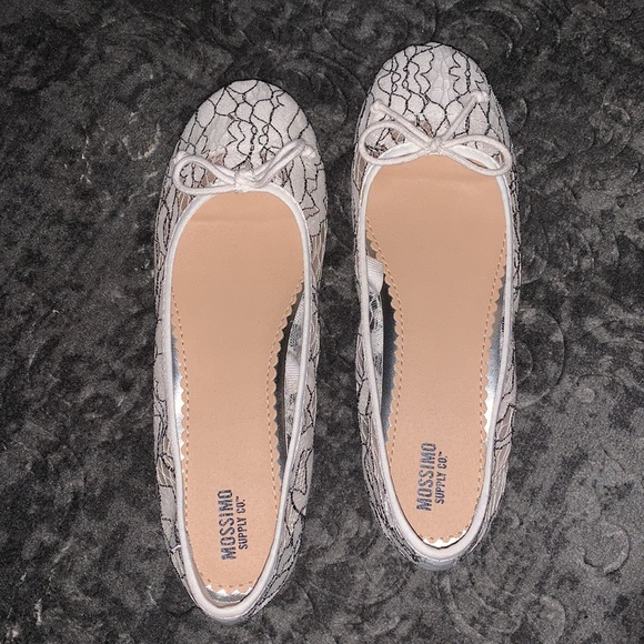 Mossimo Ballet Flat Shoes - Picture 3 of 14